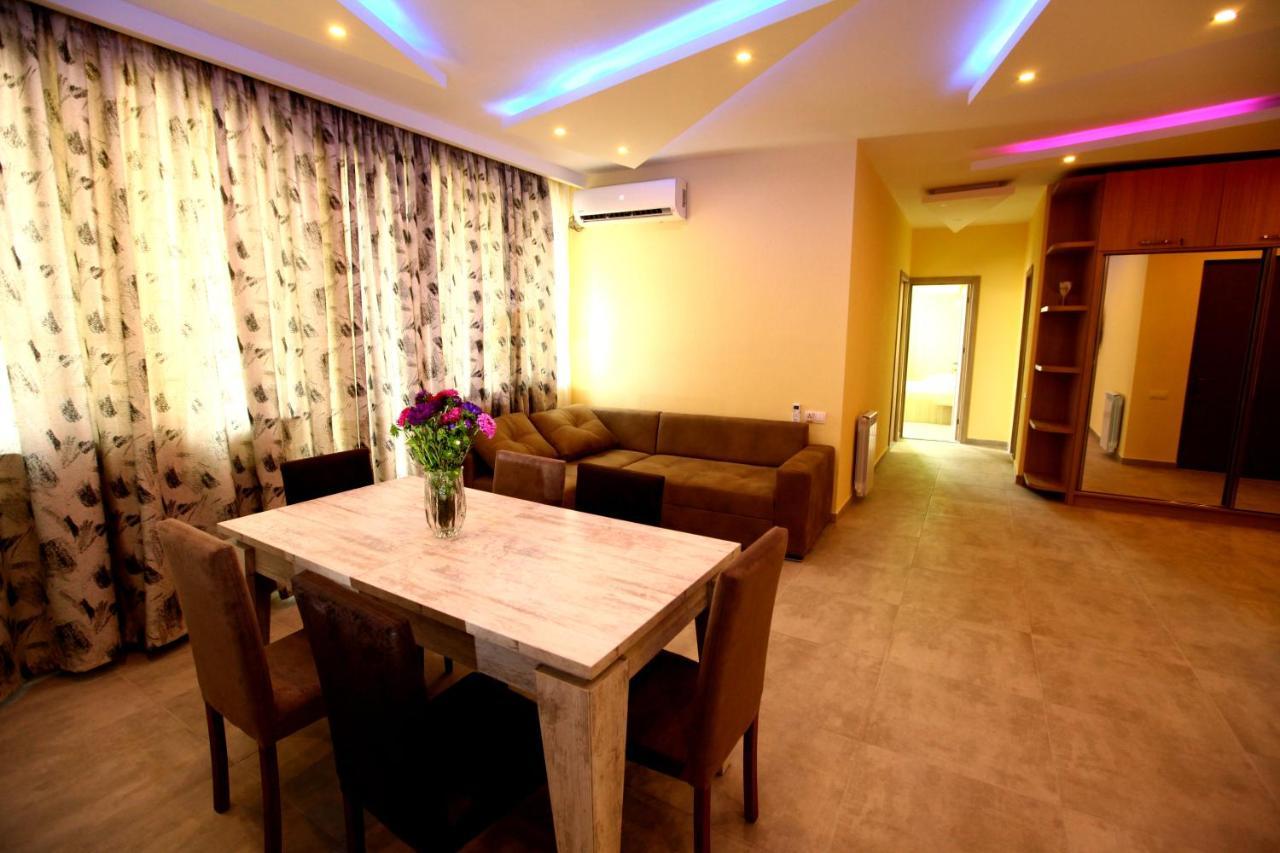 Irakli'S Rooms Tbilisi Exterior photo