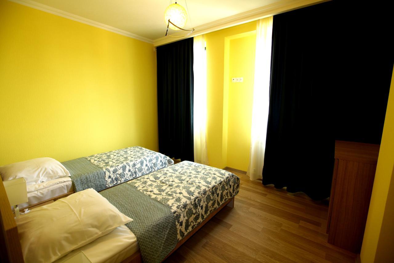 Irakli'S Rooms Tbilisi Exterior photo